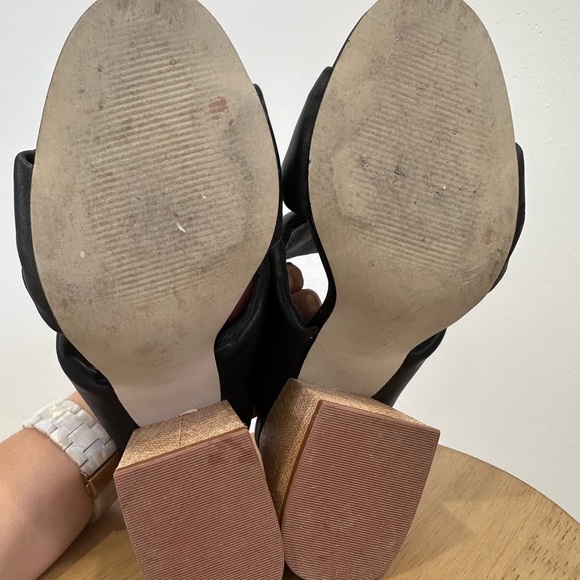 Steve Madden Black and Tan Mules with Chunky Heel - Size 7.5 - Picture 11 of 11